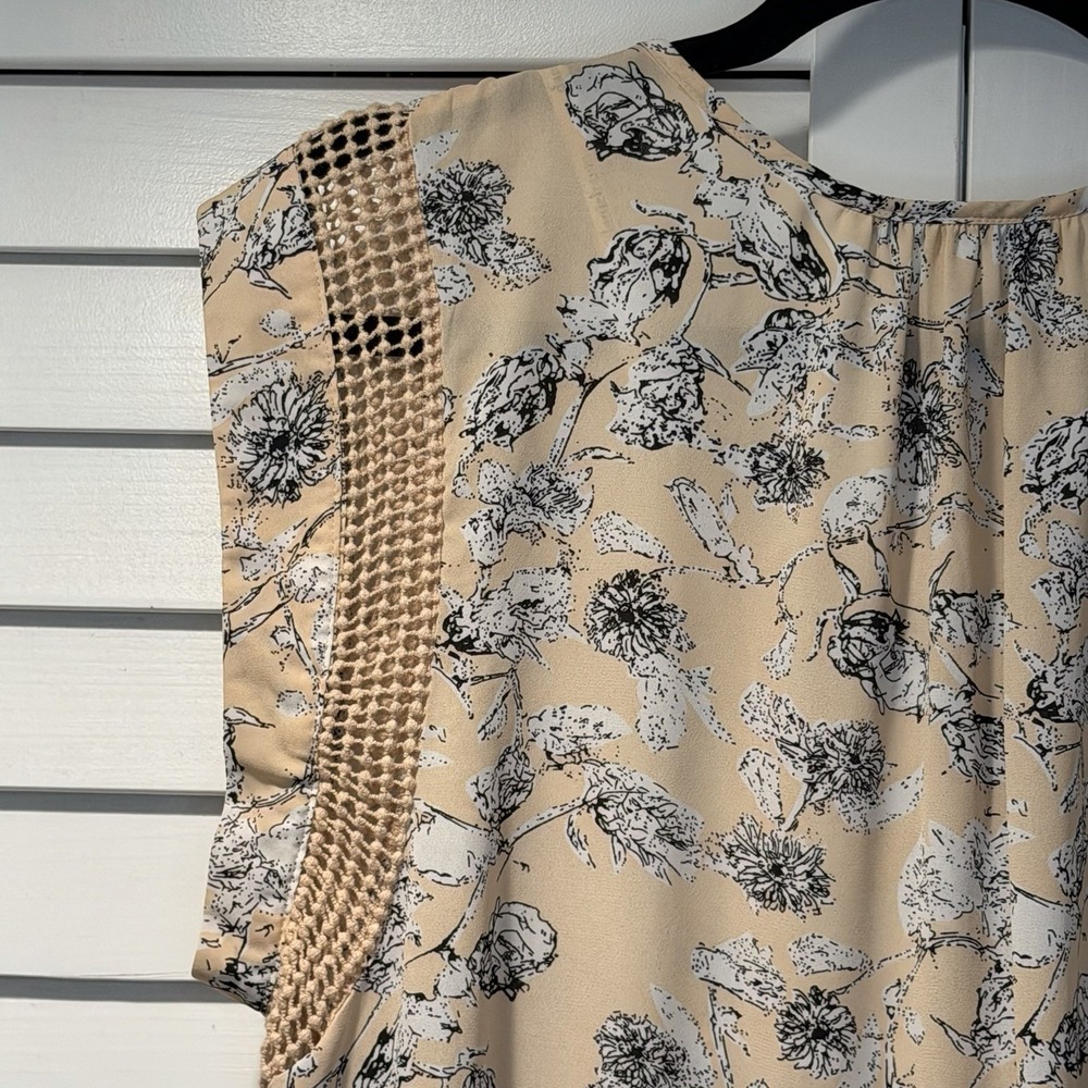 Daniel Rainn Cream Floral Tie-Neck Blouse - Picture 16 of 16